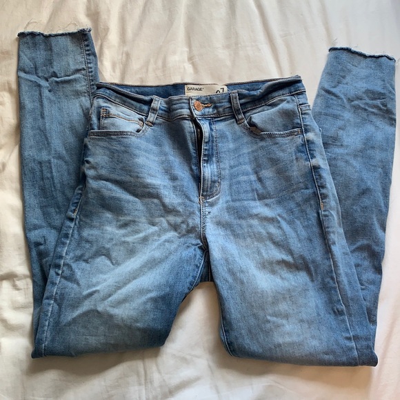 Mid/high rise light wash skinny jeans with small rips - Picture 1 of 4